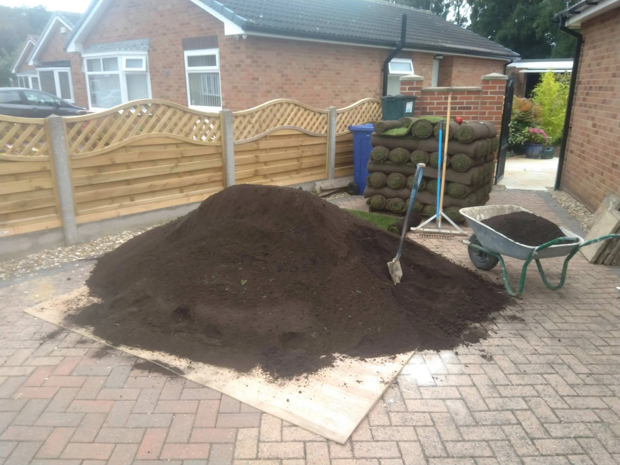 Cream Indian honed sandstone patio and lawn