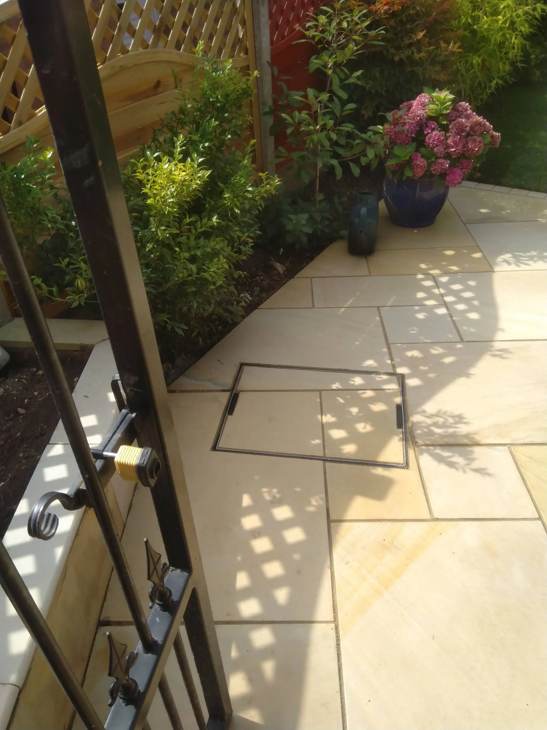 Cream Indian honed sandstone patio and lawn